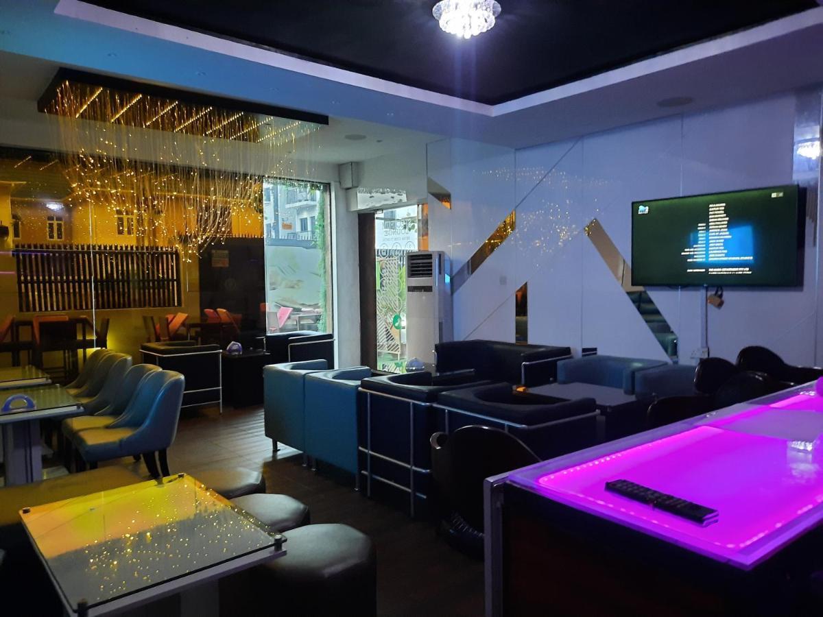 James Court Hotel & Luxury Apartments Лекки Экстерьер фото