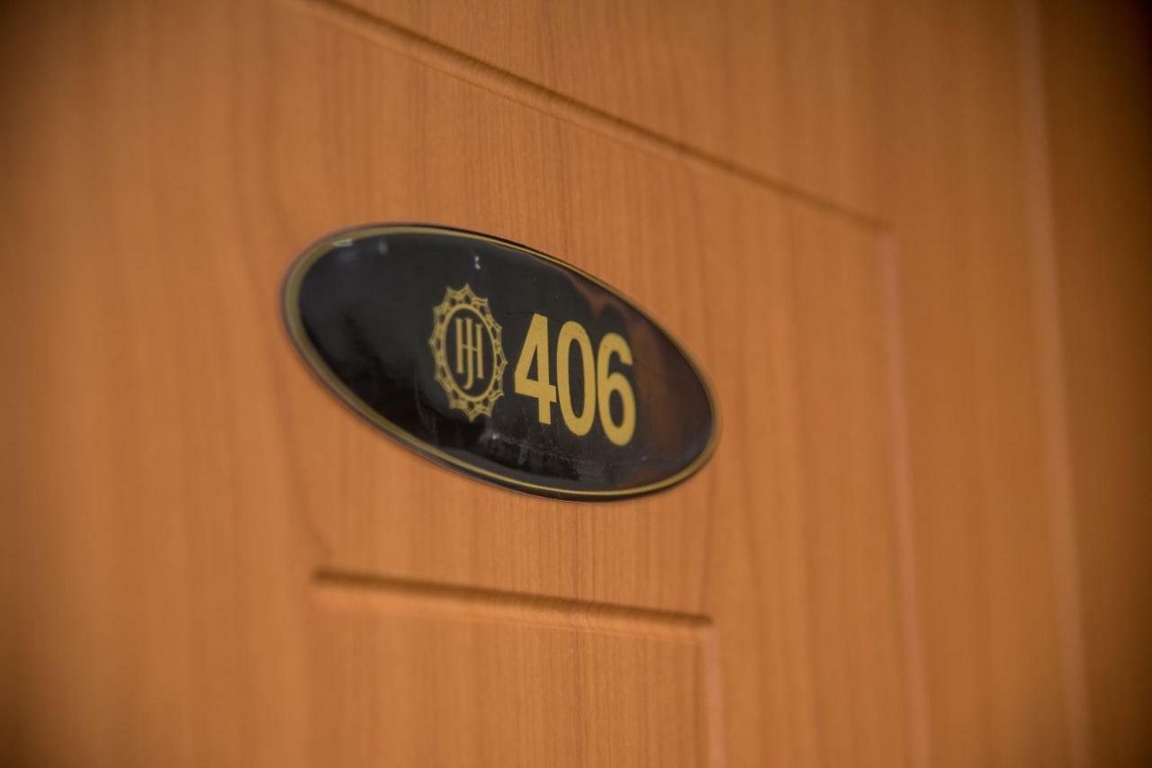 James Court Hotel & Luxury Apartments Лекки Экстерьер фото
