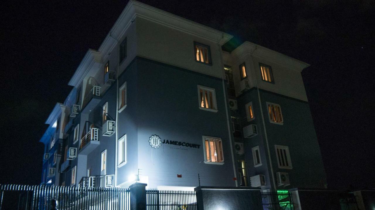James Court Hotel & Luxury Apartments Лекки Экстерьер фото